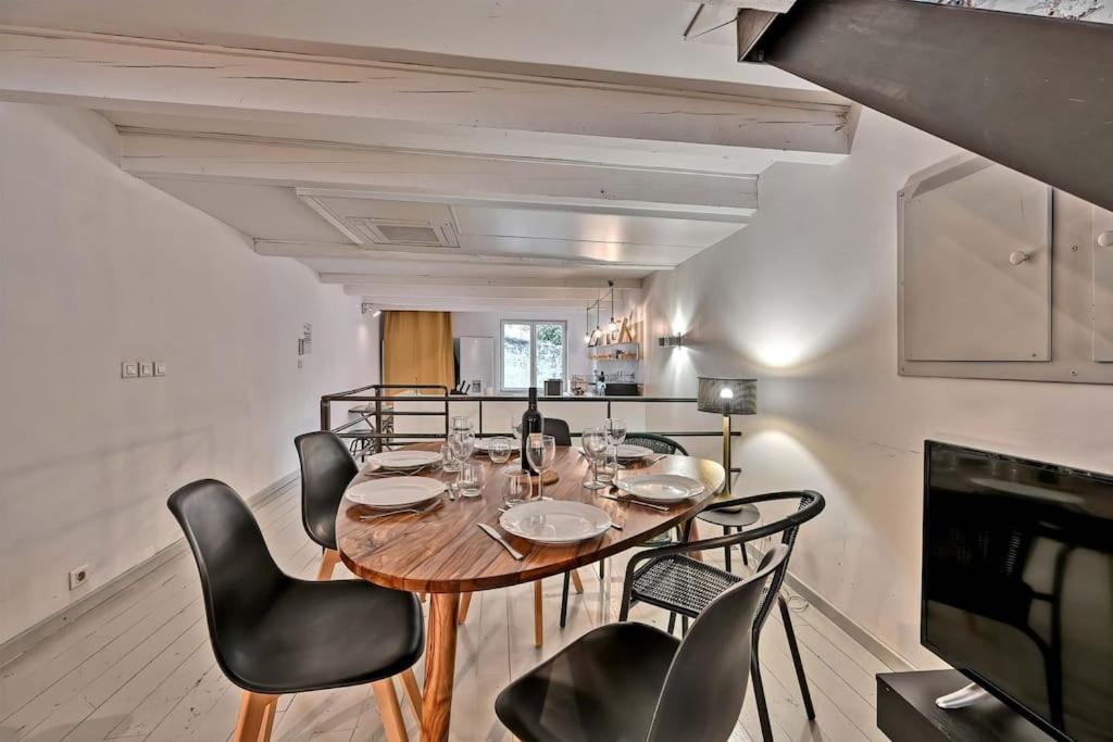 La Bulle - Parking Gratuit En Souterrain - 2 Mins Du Palais Des Papes - Clim Ac - Wifi Avignon Exterior foto