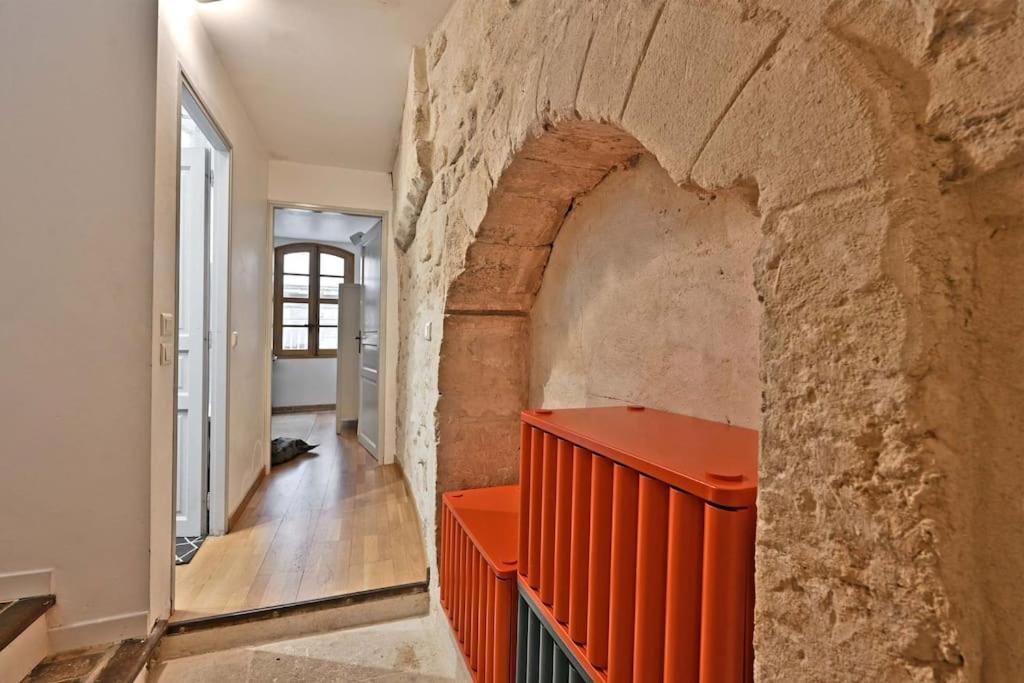La Bulle - Parking Gratuit En Souterrain - 2 Mins Du Palais Des Papes - Clim Ac - Wifi Avignon Exterior foto